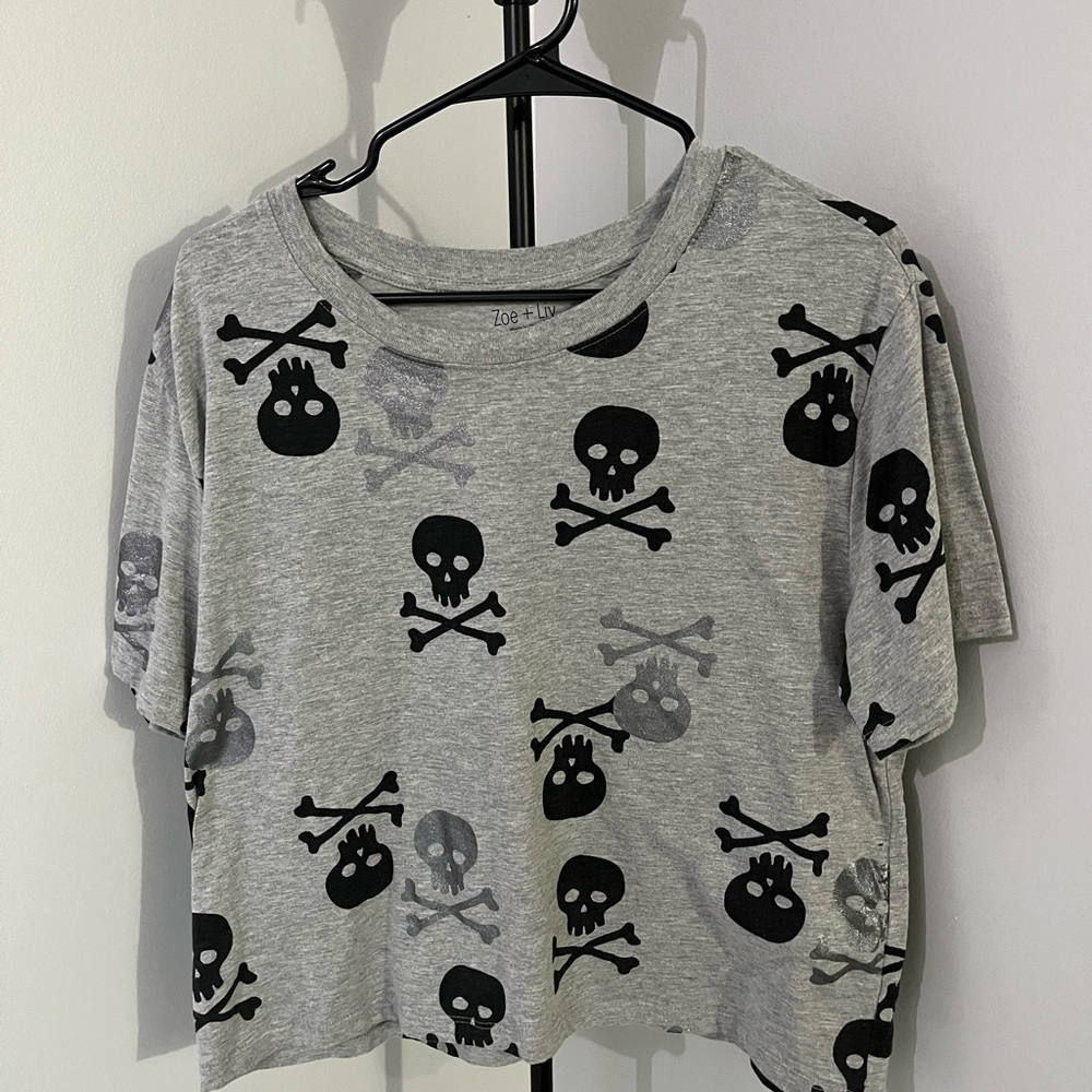 Zoe + Liv Skull and Crossbones Cropped T-Shirt